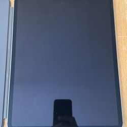 iPad Pro 12.9” (3rd Gen) 64GB + Apple Keyboard – Great Condition – Priced to Sell