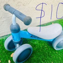 Baby/Toddler Balancing Bike - Smoke/pet Free Home