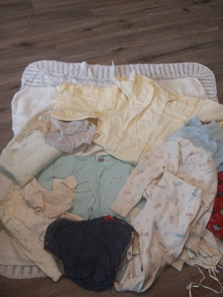 1950s 33 Plus Lot Of Baby Clothes And Blankets Embroidered Crochet Carters More Too Many to list. Over 33 pieces of 1950s baby clothes blankets and ac