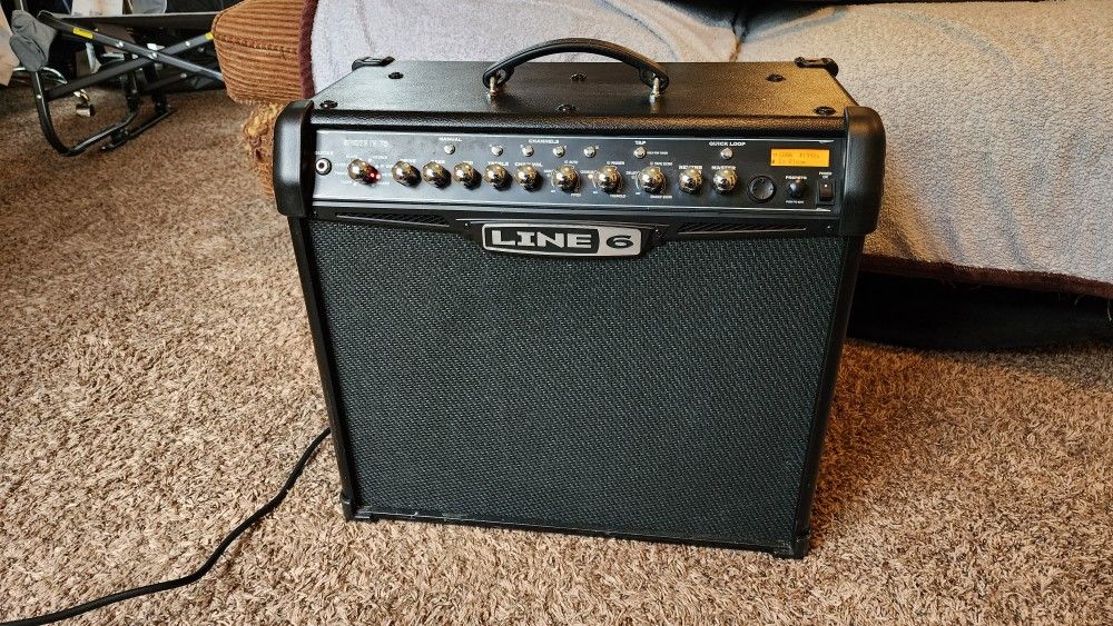 Line 6 Spider IV 75 Watt Guitar Amp w/ Cover