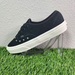 Vans Women's Spikes Black White Suede lace up shoes Size 6.5 New!!
