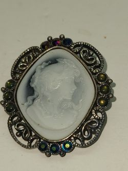 VINTAGE CAMEO 