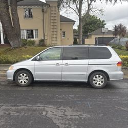 2005 Honda Odyssey 