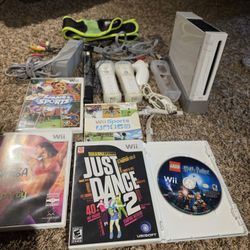 WII Game Console with Accessories And Games