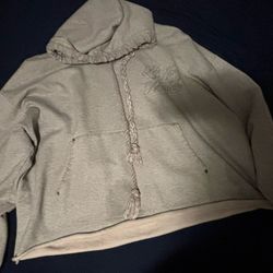 Grey cropped hoodie with "property of no one" design size xl #loungewear #oversized