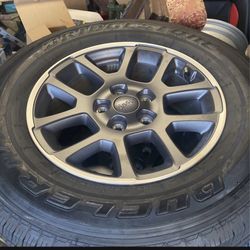 2022 Jeep Gladiator Tires 