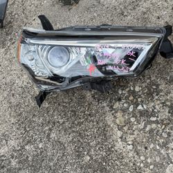 2014-19 Toyota 4 Runner Right Headlight 