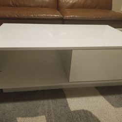White Coffe Table 