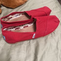 Red Toms Shoes Size 7