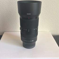 Sony E 70–350 mm F4.5–6.3 G OSS APS-C Telephoto Zoom G Lens with Optical SteadyShot Model: SEL70350G