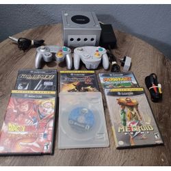 Nintendo Gamecube Bundle $350