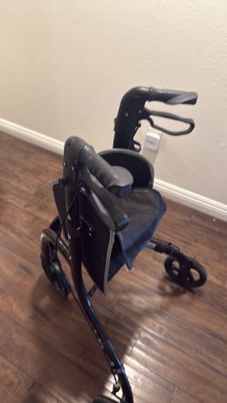 3 wheel drive walker