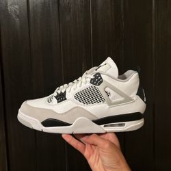 Air Jordan Retro 4