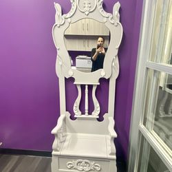 Amazing Queen’s Throne Chair!