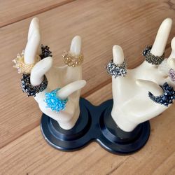 Stretch Rings (10) And Hand Display 