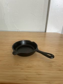 Vintage Wagner Ware Cast Iron Ashtray