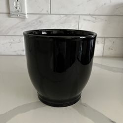 Smith & Hawken Black Flower Pot