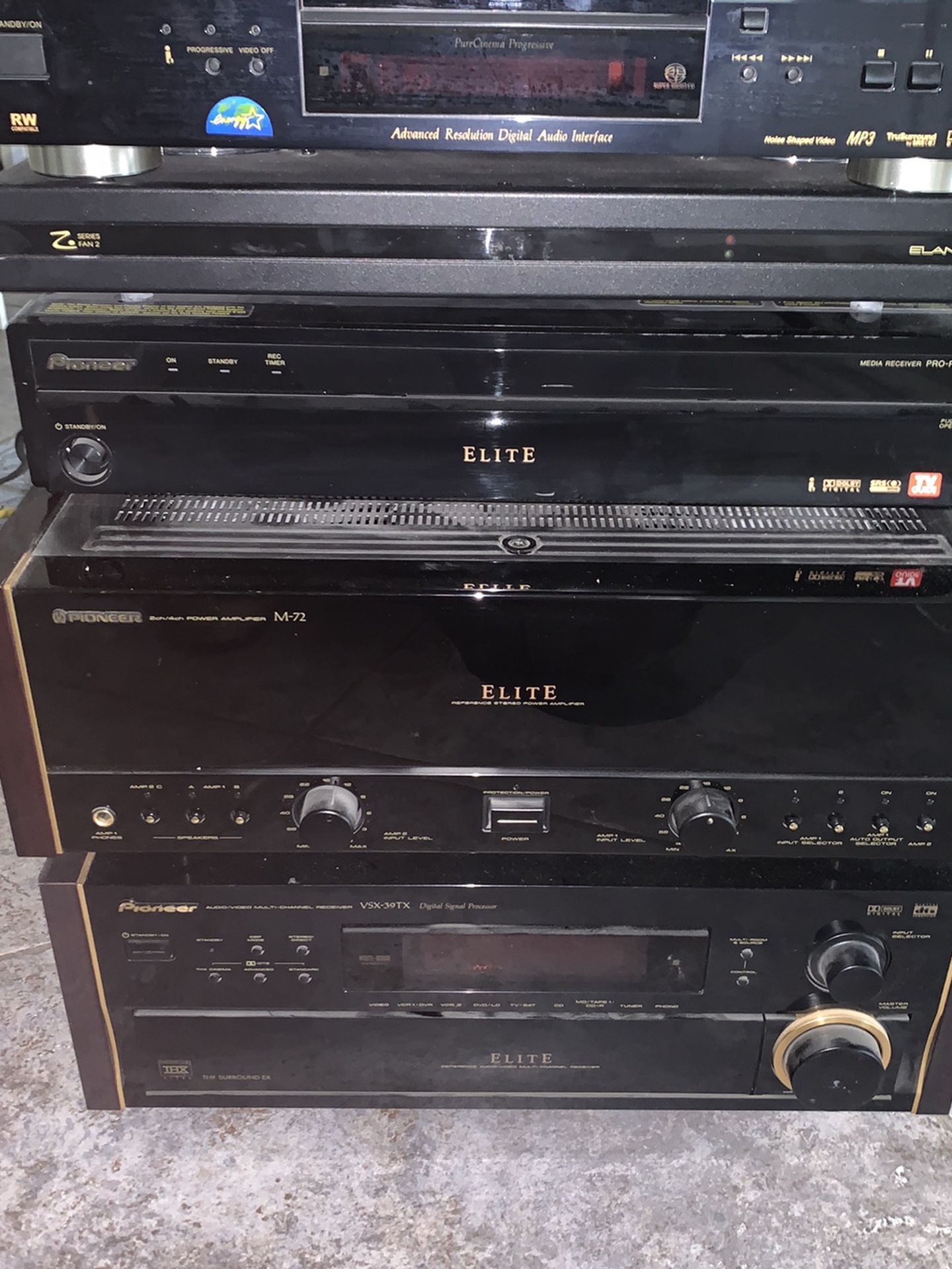 Pioneer elite Amplifier VSX 39-tx / Pioneer In Elite M-72 / Pioneer Elite media Receiver Pro R06U/ Pioneer Elite DVD Player DV-47Ai/ ELAN Seres Fan2