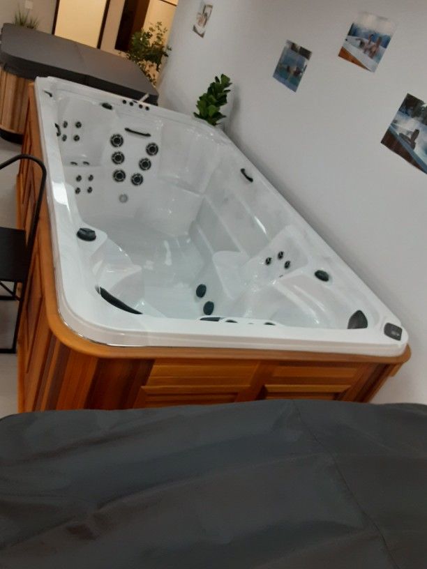 Wide Range Of THE BEST Hot Tubs In Town!! π₯ π₯ π₯