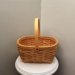 Wooden basket 