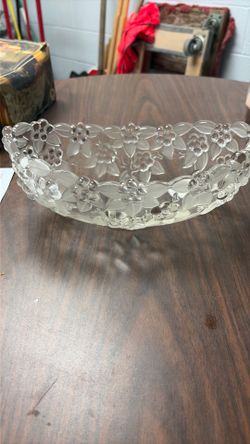 Carmen Satiniert Boat Shaped Bowl