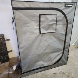VIVOSUN 2x4x5 Grow Tent