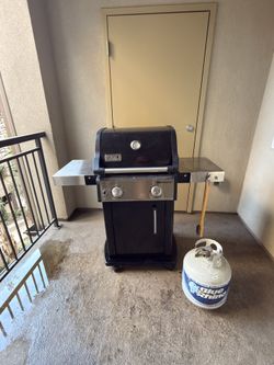 Used Weber Grill w/ Propane Tank