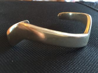 Sterling silver nice brasalet gram 32.1 Circumf 6 1/2