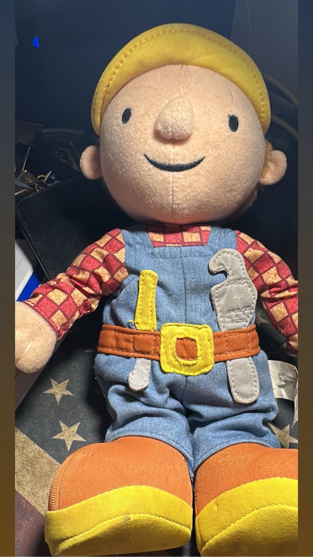 This is a vintage Bob the Builder plush toy (Hasbro, early 2000s).