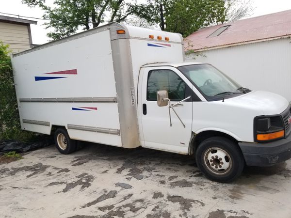 GMC BOX TRUCK 2003 FOR SALE.. for Sale in Houston, TX - OfferUp