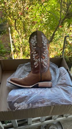 New Cowgirl boots
