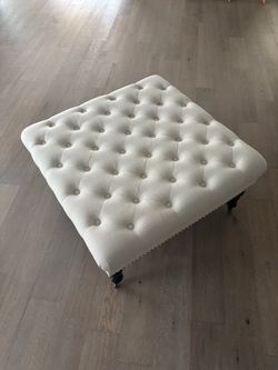 Tufted Upholstered Ottoman with Caster Legs