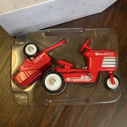 Hallmark Kiddie Car Classics Mini 1955 Murray Tractor and Trailer