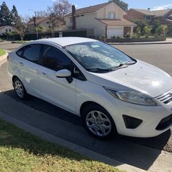 2013 Ford Fiesta 