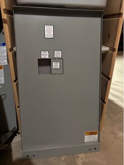 Brings and Stratton Symphony power transfer 100 amp box Brings and Stratton Symphony power transfer 100 amp box