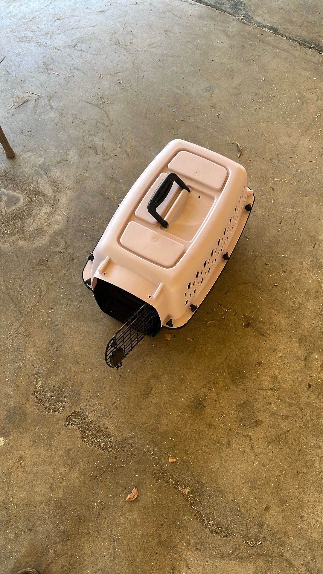 Dog kennel