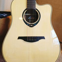 Lag Guitars Tramontane HyVibe THV20DCE v2.0 Dreadnought Acoustic-Electric Smart Guitar With Gigbag
