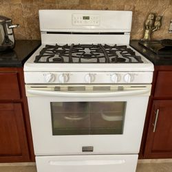 STOVE FRIGIDAIRE