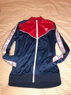 Guess zip up size small