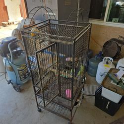Heavy Duty Bird Cage..40$ Needs Cleaning 