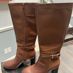 Women’s Boots 9.5