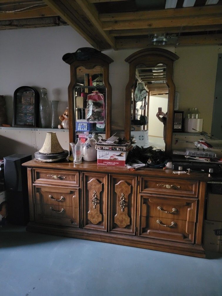 Thomasville Dresser