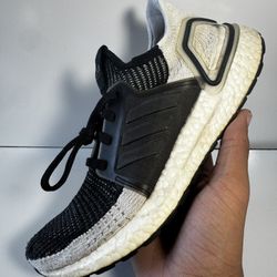adidas UltraBoost 19 “Oreo” WMNS Size 7.5