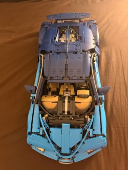 LEGO Technic Bugatti Chiron 42083 COMPLETE (No manual or Box)