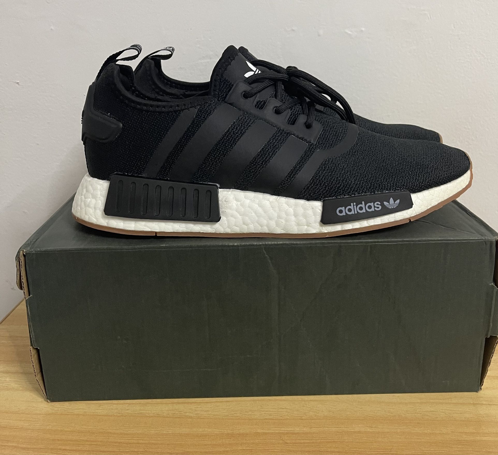 โจNew Adidas NMD_R1 (10M)