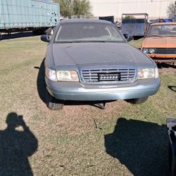 2005 Ford Crown Victoria