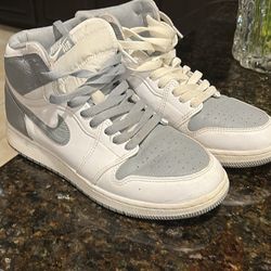 Nike Air Jordan 1 Mid White/gray 7y