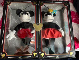 Disney Limited Release Mickey And Minnie Mouse 90th Collectible Plush