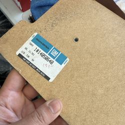 GM OEM Part #1(contact info removed) – RH Tunnel / Console Trim Panel (NOS)