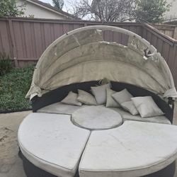 Outdoor Day Bed (FREE)